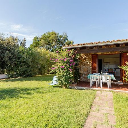 Appartamento Trilocale Le Canne 6 Posti Letto Con Giardino Сан-Теодоро Экстерьер фото