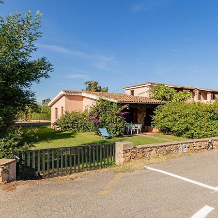 Appartamento Trilocale Le Canne 6 Posti Letto Con Giardino Сан-Теодоро Экстерьер фото